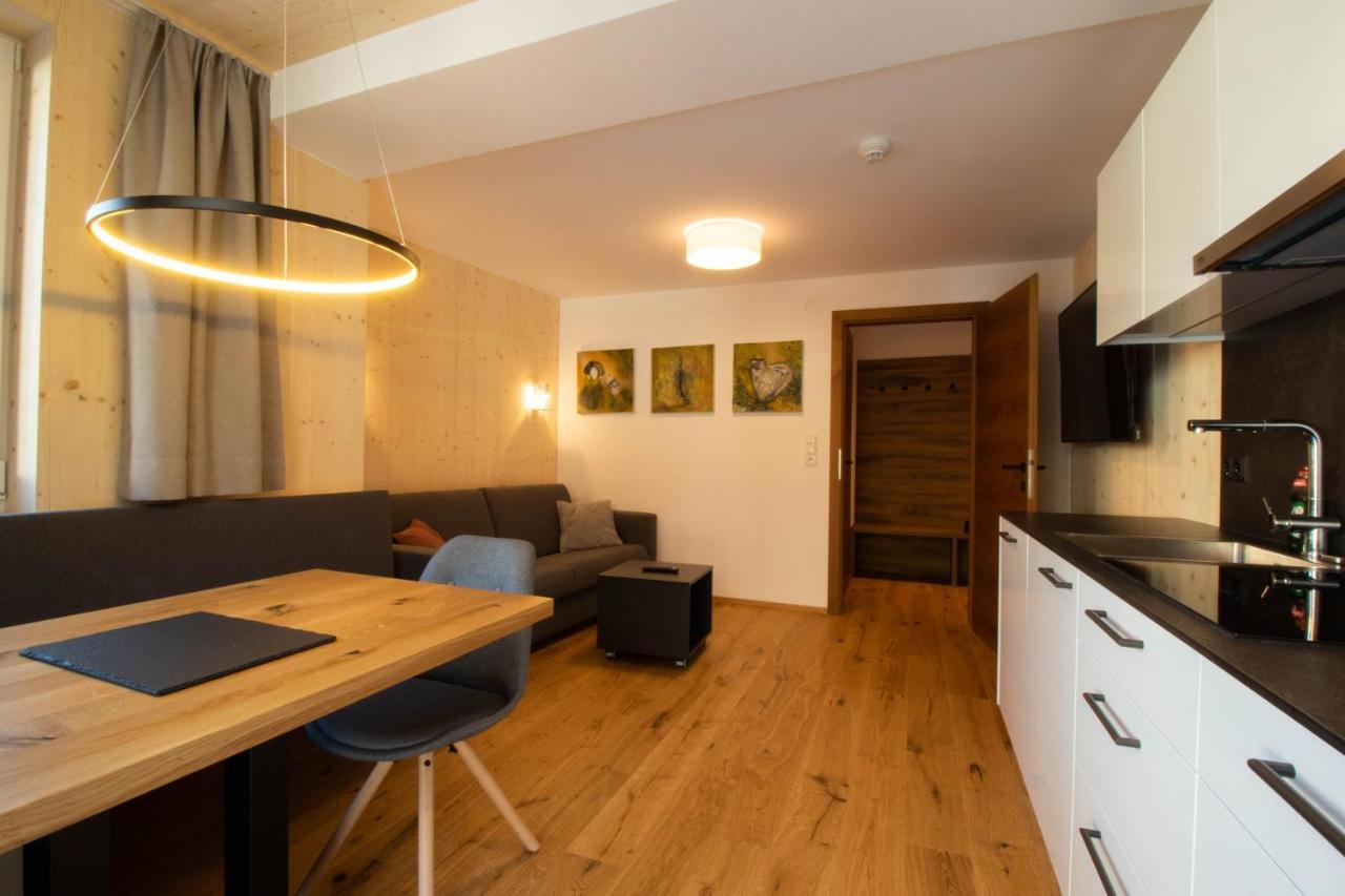 Wally Berg-Appartements Zams Buitenkant foto